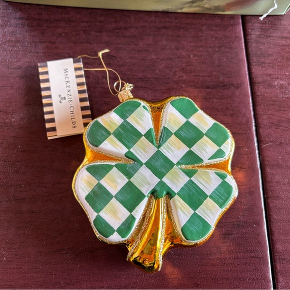MacKenzie-Childs NWT handpainted Green white and Gold Shamrock Ornament